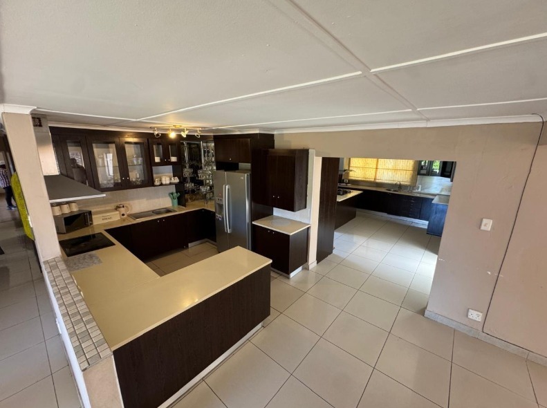 5 Bedroom Property for Sale in Gonubie Eastern Cape